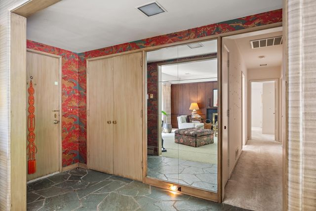 375 Woodlawn Avenue, Grand Haven City, MI 49417