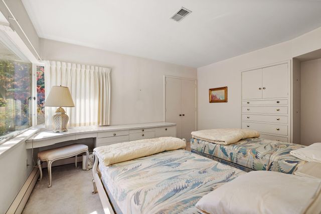 375 Woodlawn Avenue, Grand Haven City, MI 49417