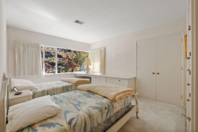 375 Woodlawn Avenue, Grand Haven City, MI 49417