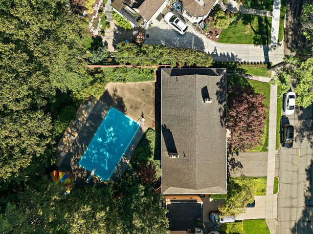 375 Woodlawn Avenue, Grand Haven City, MI 49417