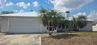 1828 NE 13th PL, Cape Coral, FL 33909