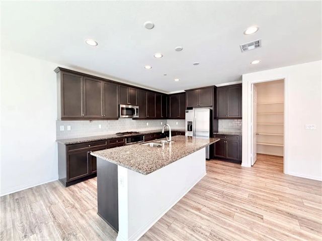 32463 Mckiernan Lane, Menifee, CA 92596