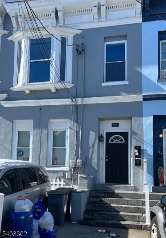 110 Peabody Pl, Newark City, NJ 07104