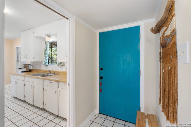 346 Sandalwood Ln., San Antonio, TX 78216