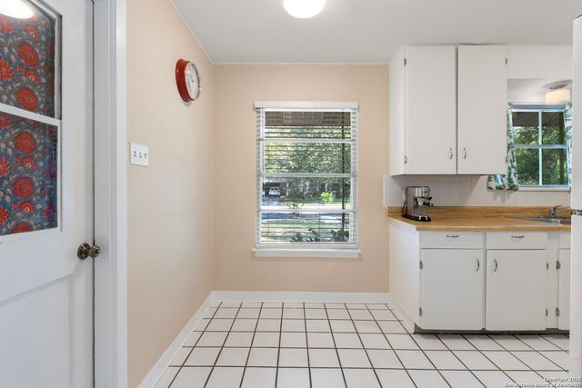 346 Sandalwood Ln., San Antonio, TX 78216