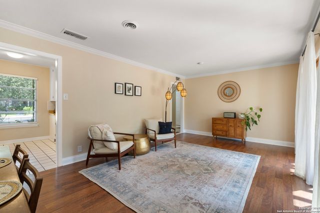346 Sandalwood Ln., San Antonio, TX 78216
