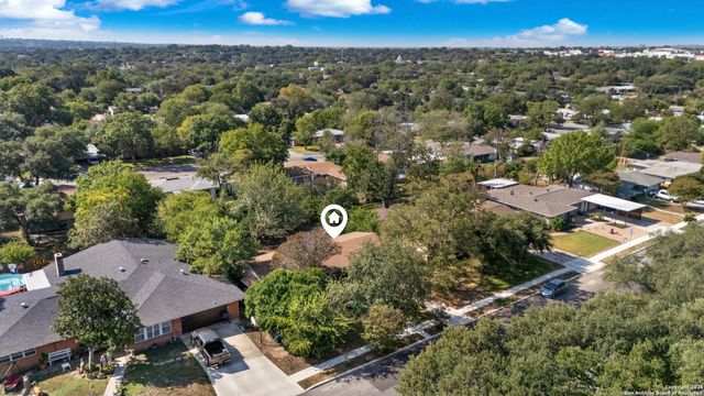 346 Sandalwood Ln., San Antonio, TX 78216
