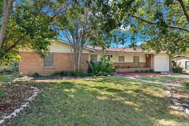 346 Sandalwood Ln., San Antonio, TX 78216