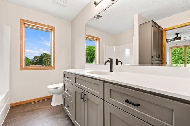 195 S Medina Street, Loretto, MN 55357