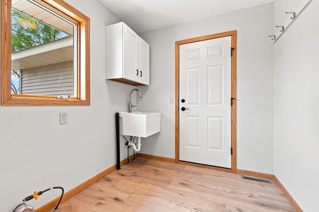195 S Medina Street, Loretto, MN 55357