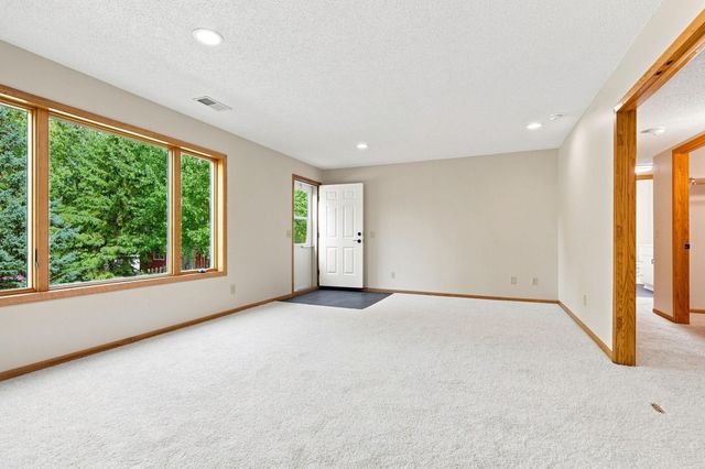 195 S Medina Street, Loretto, MN 55357