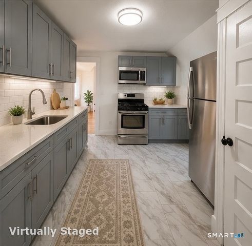 565 Carroll Avenue 3, Bridgeport, CT 06607
