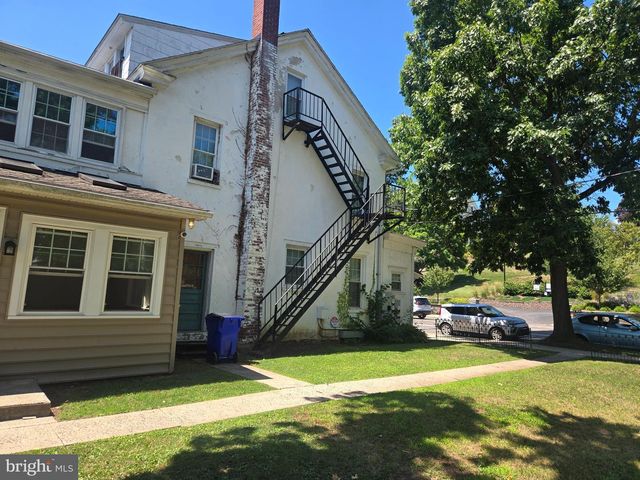 870 E HIGH ST, Pottstown, PA 19464