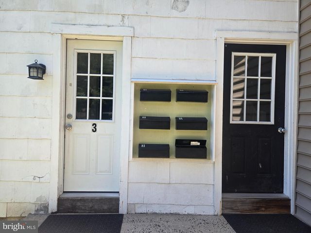 870 E HIGH ST, Pottstown, PA 19464