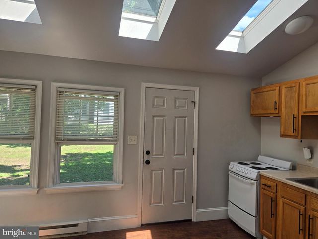 870 E HIGH ST, Pottstown, PA 19464