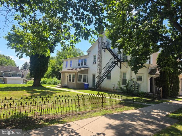 870 E HIGH ST, Pottstown, PA 19464