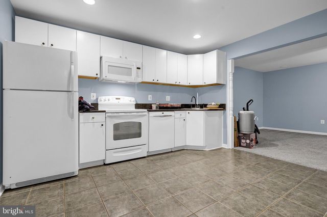 10217 SPRING CREEK DR, Spotsylvania, VA 22553