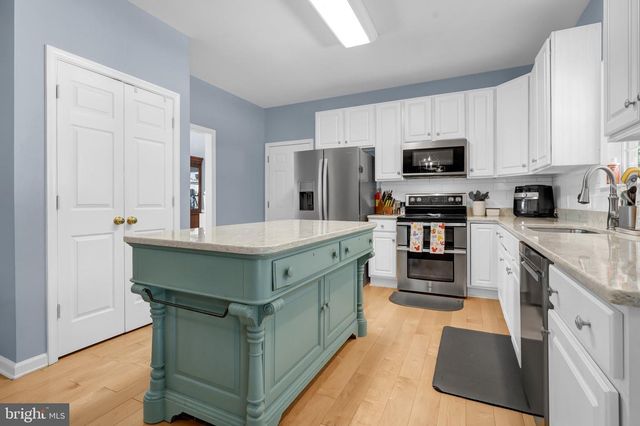 10217 SPRING CREEK DR, Spotsylvania, VA 22553