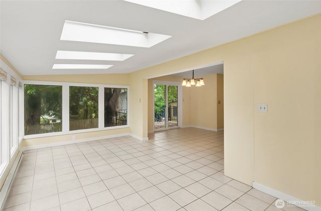 3815 NE 113th Street, Seattle, WA 98125