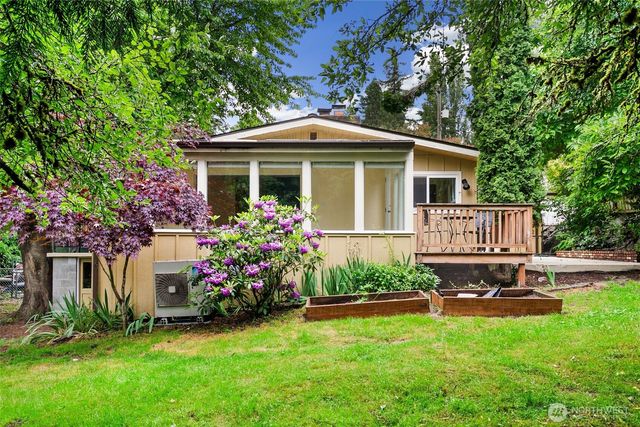 3815 NE 113th Street, Seattle, WA 98125