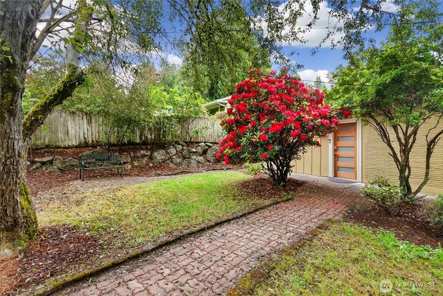 3815 NE 113th Street, Seattle, WA 98125