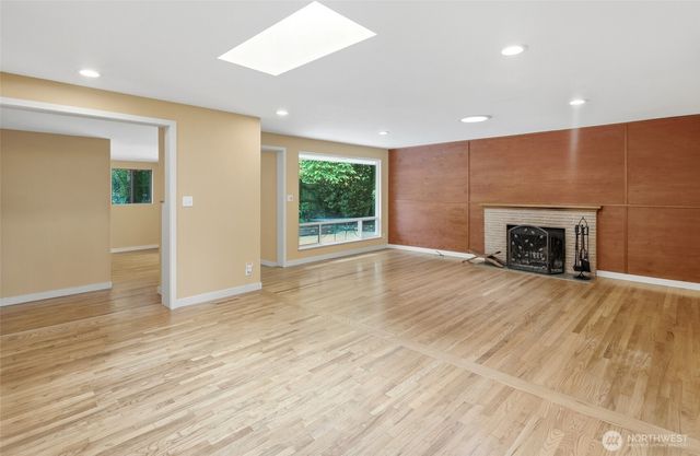 3815 NE 113th Street, Seattle, WA 98125
