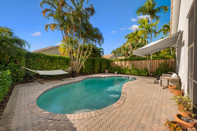 6667 NW 25th Avenue, Boca Raton, FL 33496