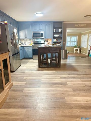 13 Oakview Court, Centre, AL 35960