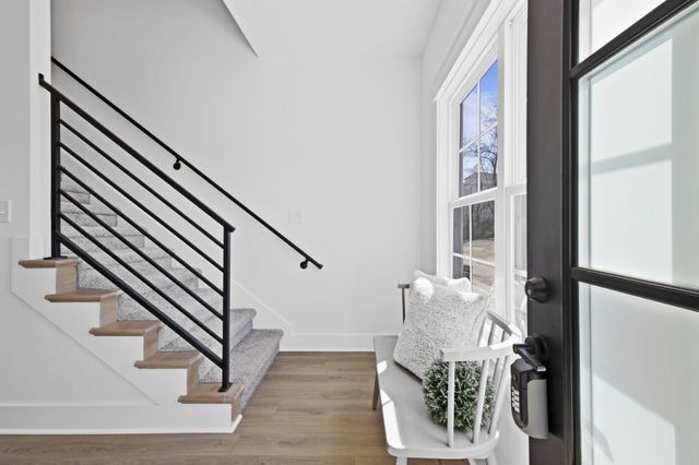 41 W High St Apt D7, Clarksville, TN 37040