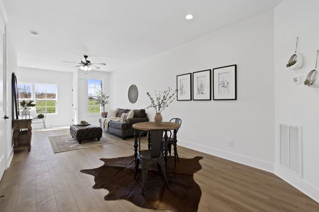 41 W High St Apt D7, Clarksville, TN 37040