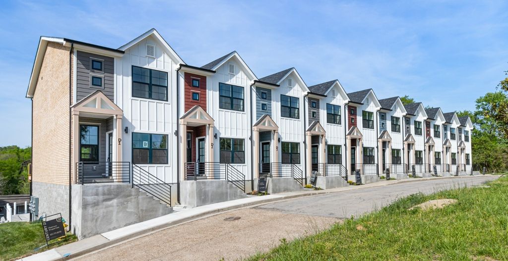 41 W High St Apt D7, Clarksville, TN 37040