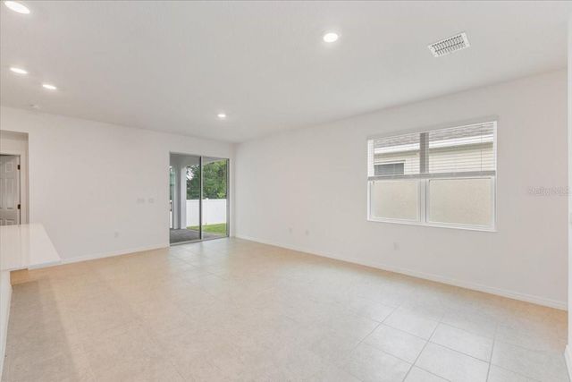 243 FREDERICKSBURG AVENUE, Orange City, FL 32763