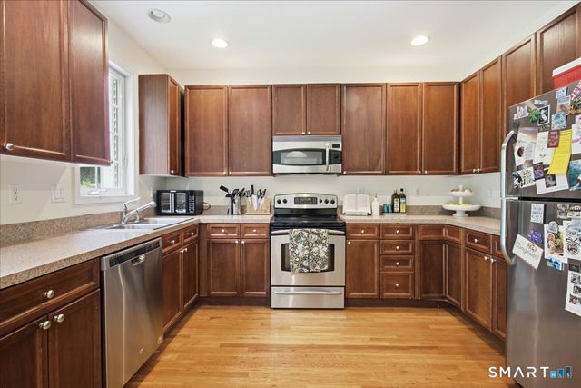 26 Maura Lane 26, Danbury, CT 06810