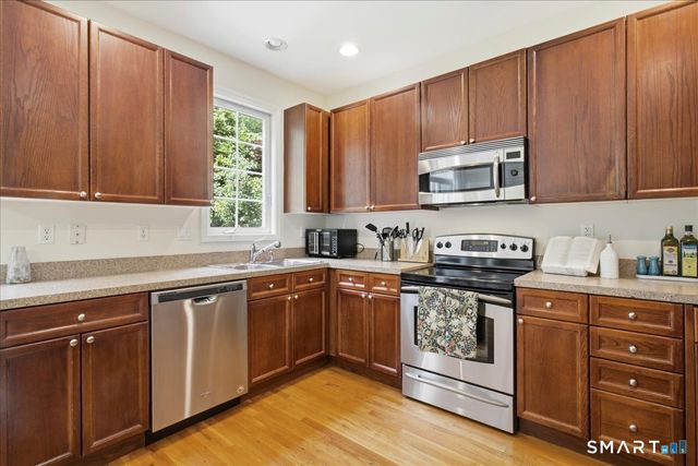 26 Maura Lane 26, Danbury, CT 06810