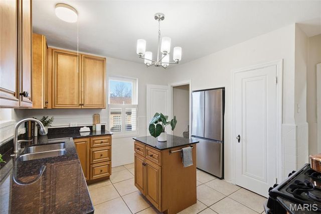 8925 Eden Avenue, St Louis, MO 63123