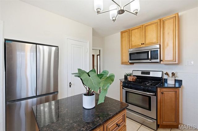 8925 Eden Avenue, St Louis, MO 63123