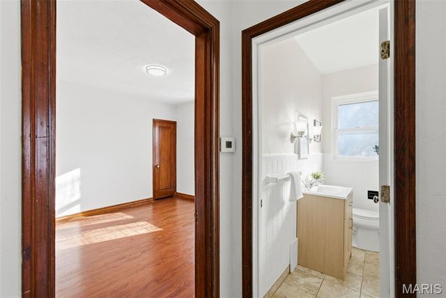 8925 Eden Avenue, St Louis, MO 63123