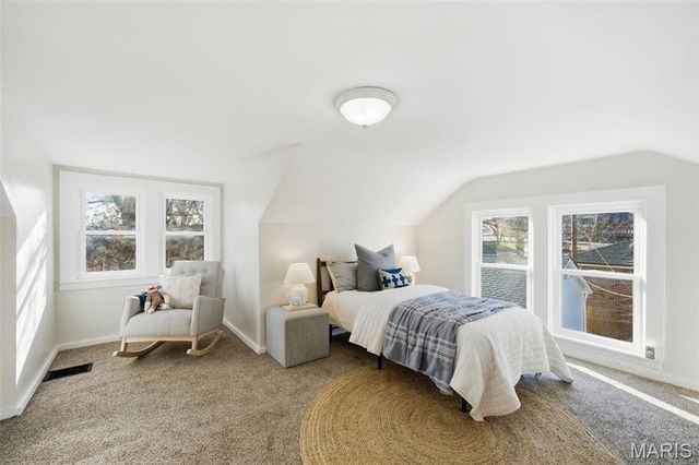 8925 Eden Avenue, St Louis, MO 63123