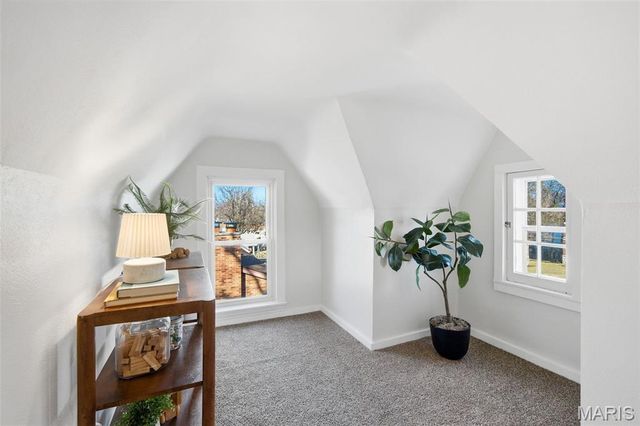 8925 Eden Avenue, St Louis, MO 63123