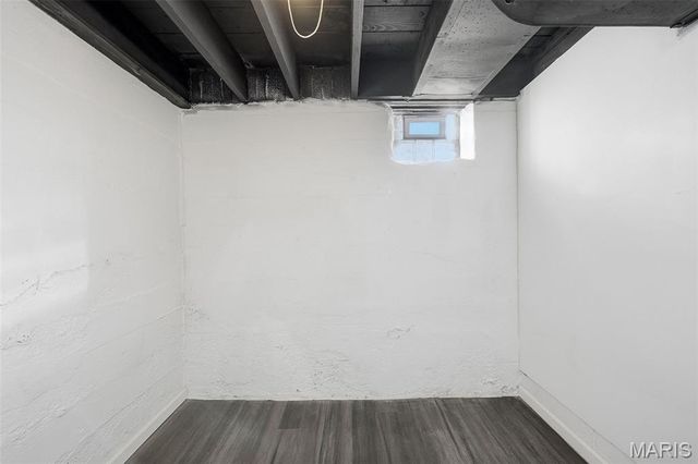 8925 Eden Avenue, St Louis, MO 63123