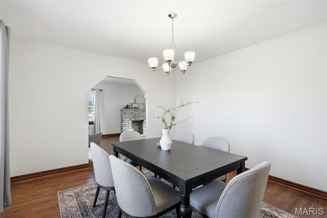 8925 Eden Avenue, St Louis, MO 63123