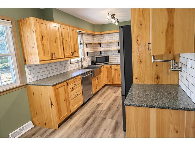 439 N 8th Street, River Falls, WI 54022