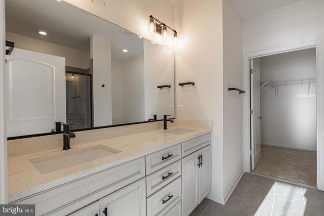 497 BAYBERRY LN, Zion Crossroads, VA 22942