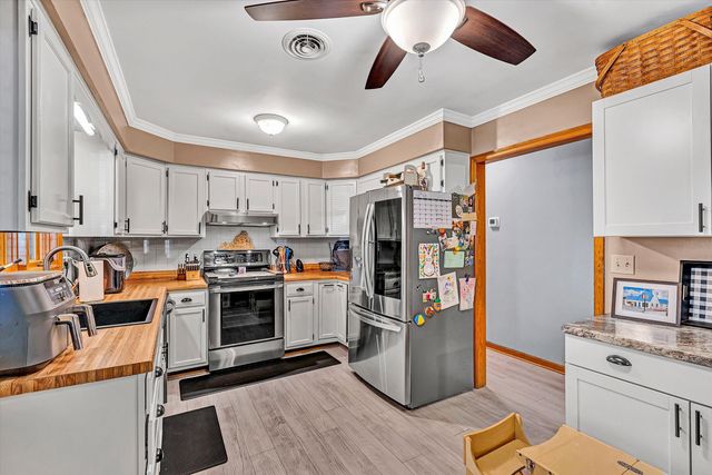 6029 Twelve Oclock Knob RD, Roanoke, VA 24018
