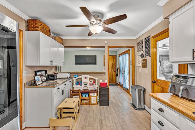 6029 Twelve Oclock Knob RD, Roanoke, VA 24018