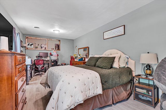 6029 Twelve Oclock Knob RD, Roanoke, VA 24018