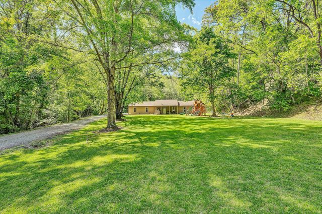 6029 Twelve Oclock Knob RD, Roanoke, VA 24018