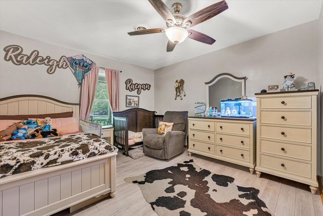 6029 Twelve Oclock Knob RD, Roanoke, VA 24018