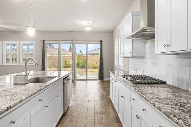 2941 Loyola Avenue, Clovis, CA 93619