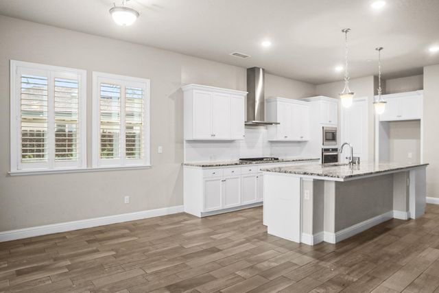 2941 Loyola Avenue, Clovis, CA 93619